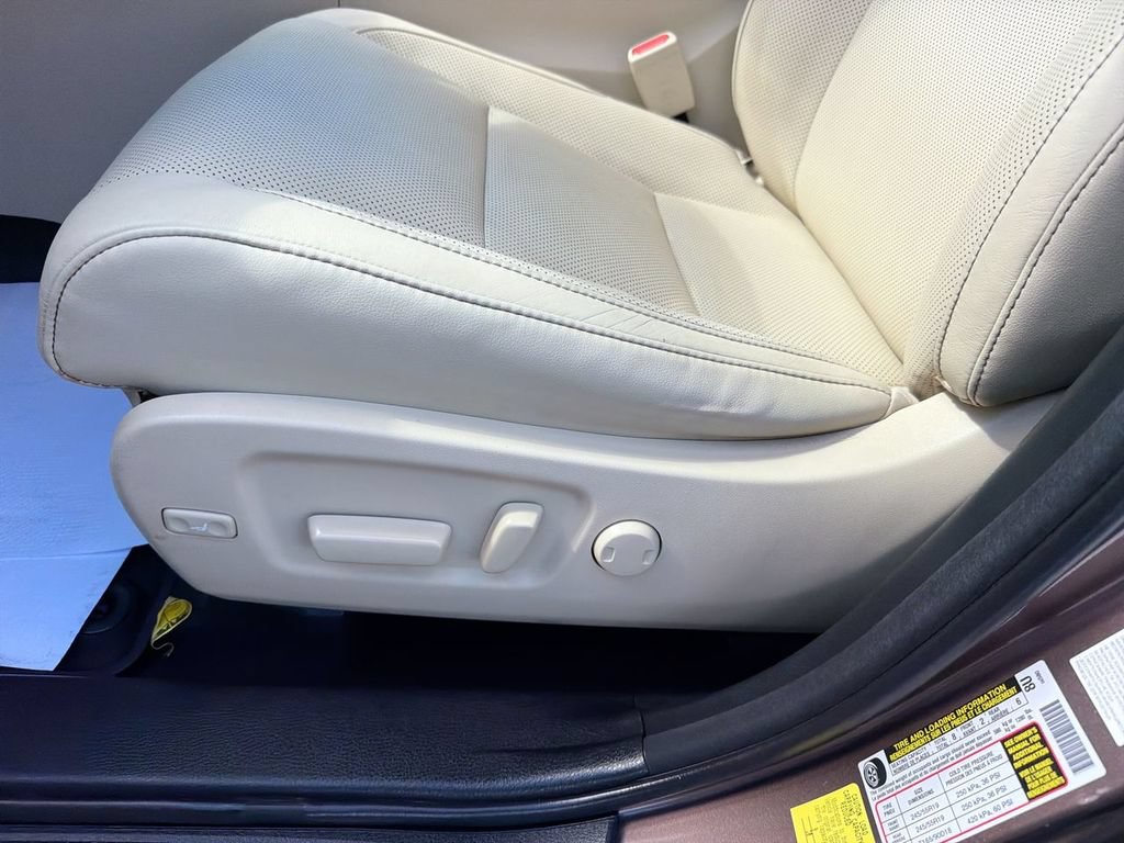 Used 2018 Toyota Highlander Limited Platinum w/ Protection Package #3 AWD/4WD image 18