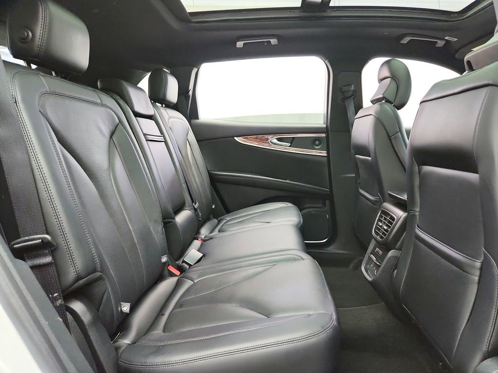Used 2019 Lincoln Nautilus Reserve AWD/4WD image 32