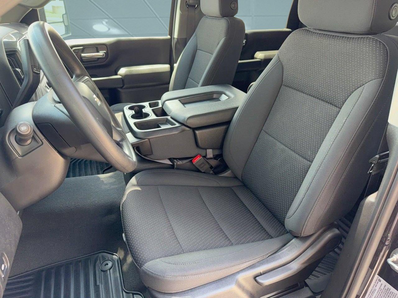Certified 2024 Chevrolet Silverado 2500 Custom AWD/4WD image 5