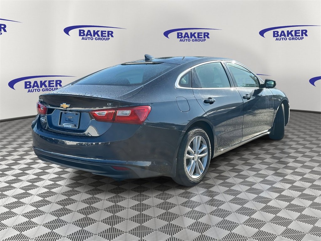 Used 2016 Chevrolet Malibu LT image 2