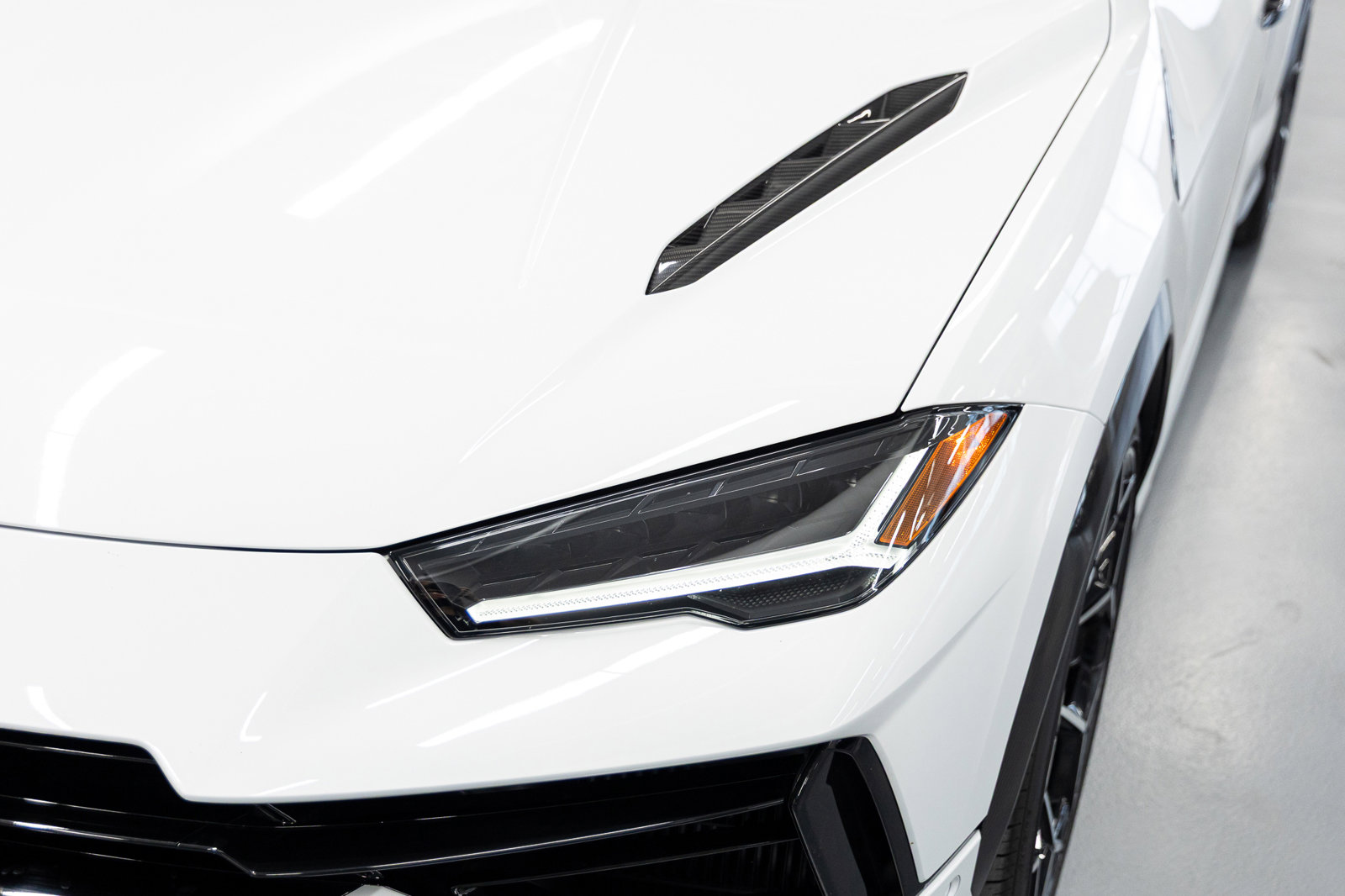 Used 2024 Lamborghini Urus Performante image 10