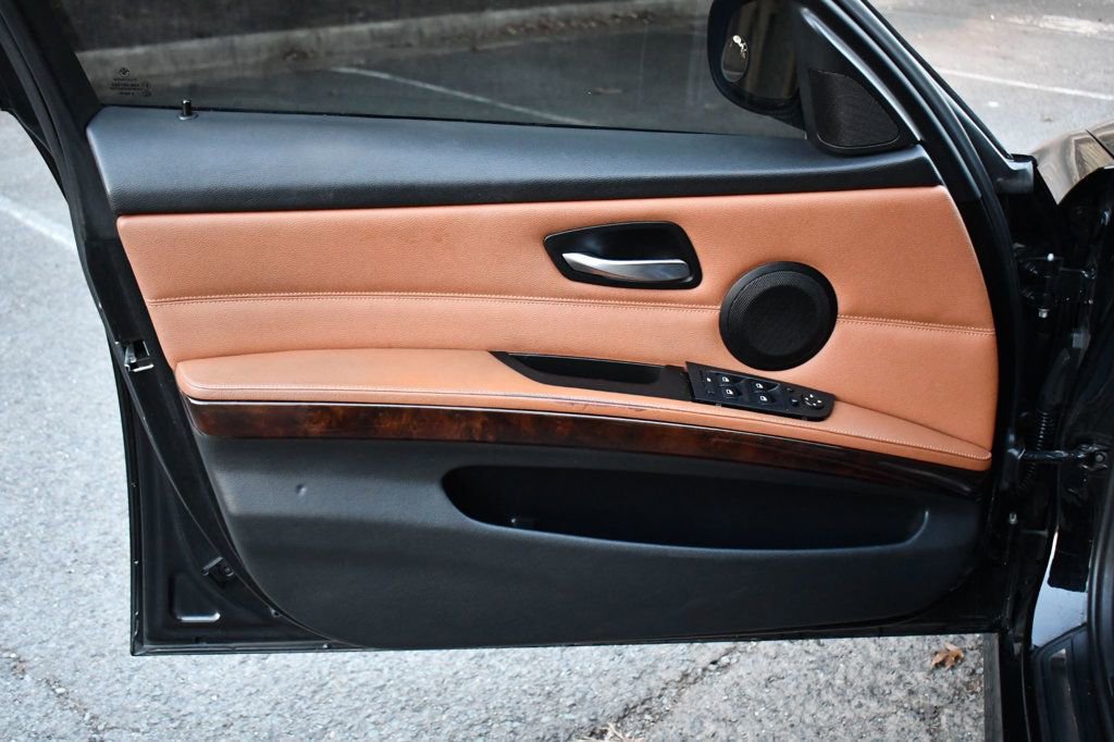 Used 2011 BMW 328i xDrive Sedan w/ Premium Pkg image 12