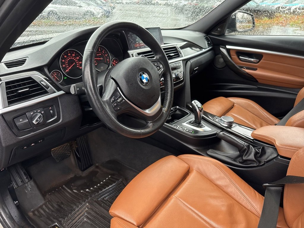 Used 2017 BMW 330i xDrive Wagon w/ Premium Package image 14