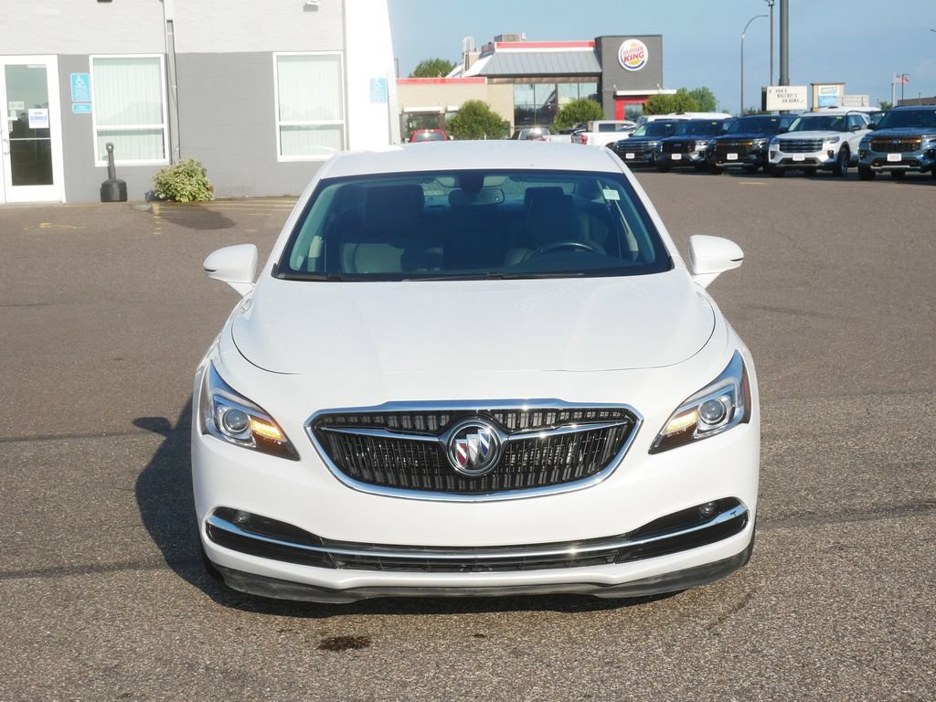 Used 2019 Buick LaCrosse Essence FWD image 2