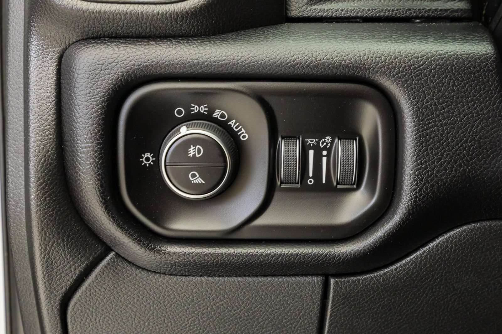 Used 2026 RAM 2500 Laramie AWD/4WD image 20