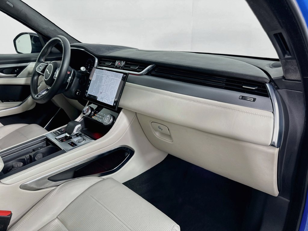 Used 2022 Jaguar F-PACE SVR AWD/4WD image 30