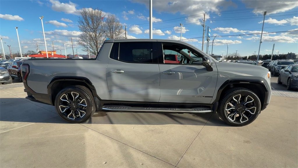 Used 2025 GMC Sierra EV Denali image 9
