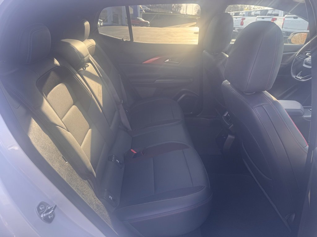 Used 2024 Chevrolet Equinox EV RS w/ Active Safety Package 3 image 25