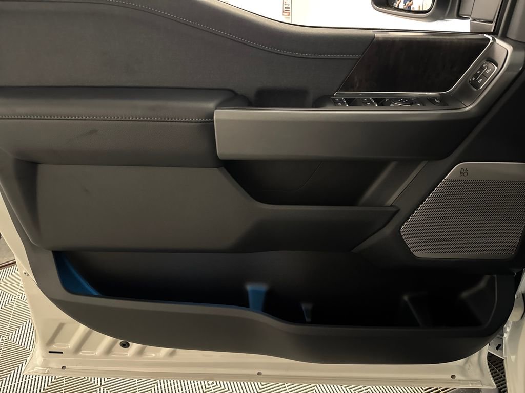 New 2026 Ford F350 Lariat w/ Black Appearance Package image 23