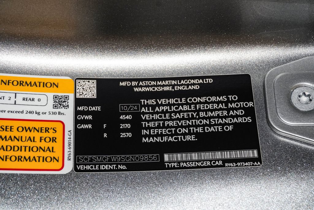 Used 2025 Aston Martin V8 Vantage Roadster RWD image 35