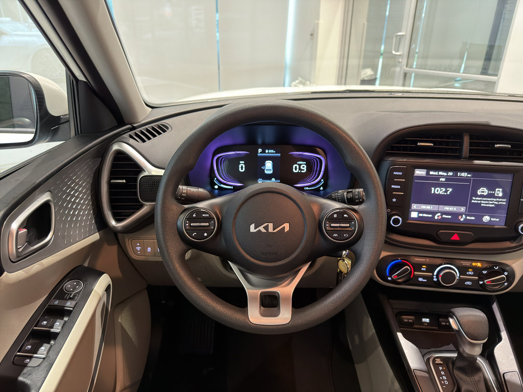 Used 2025 Kia Soul LX FWD image 15