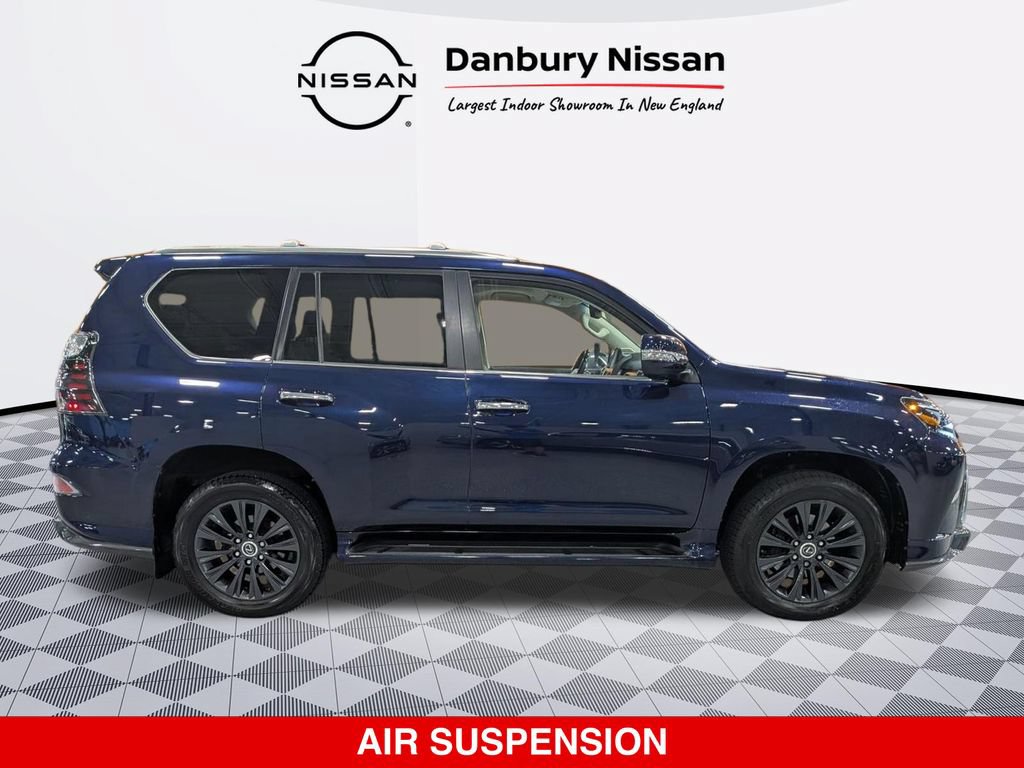 Used 2023 Lexus GX 460 Luxury w/ Sport Design Package AWD/4WD image 2