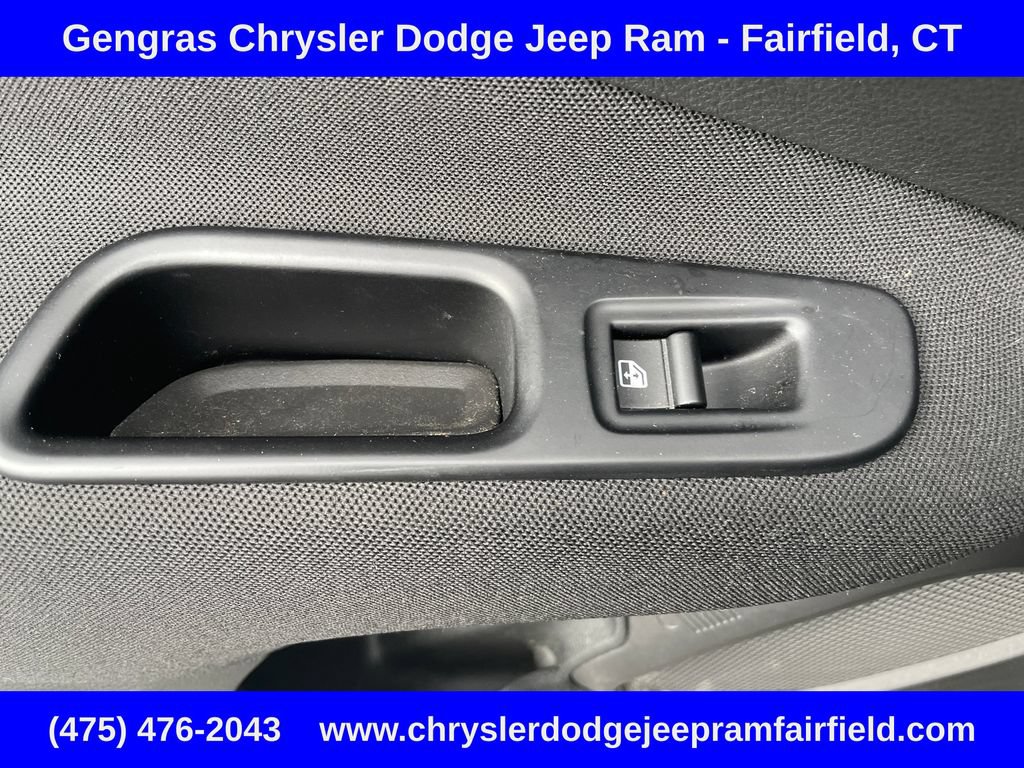Certified 2021 Jeep Renegade Latitude AWD/4WD image 36