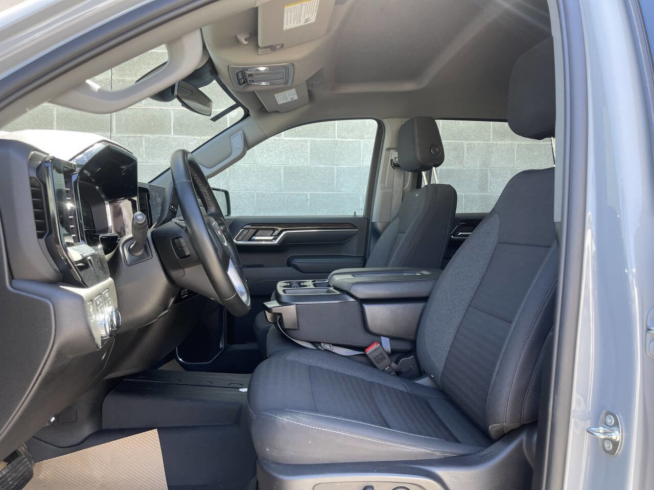 Used 2024 GMC Sierra 1500 SLE AWD/4WD image 10