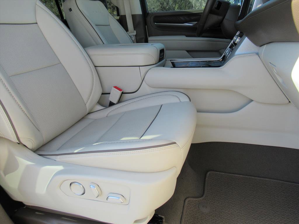 Used 2023 GMC Yukon Denali image 10