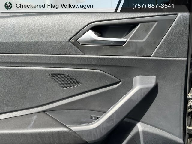 Used 2022 Volkswagen Jetta SE FWD image 25