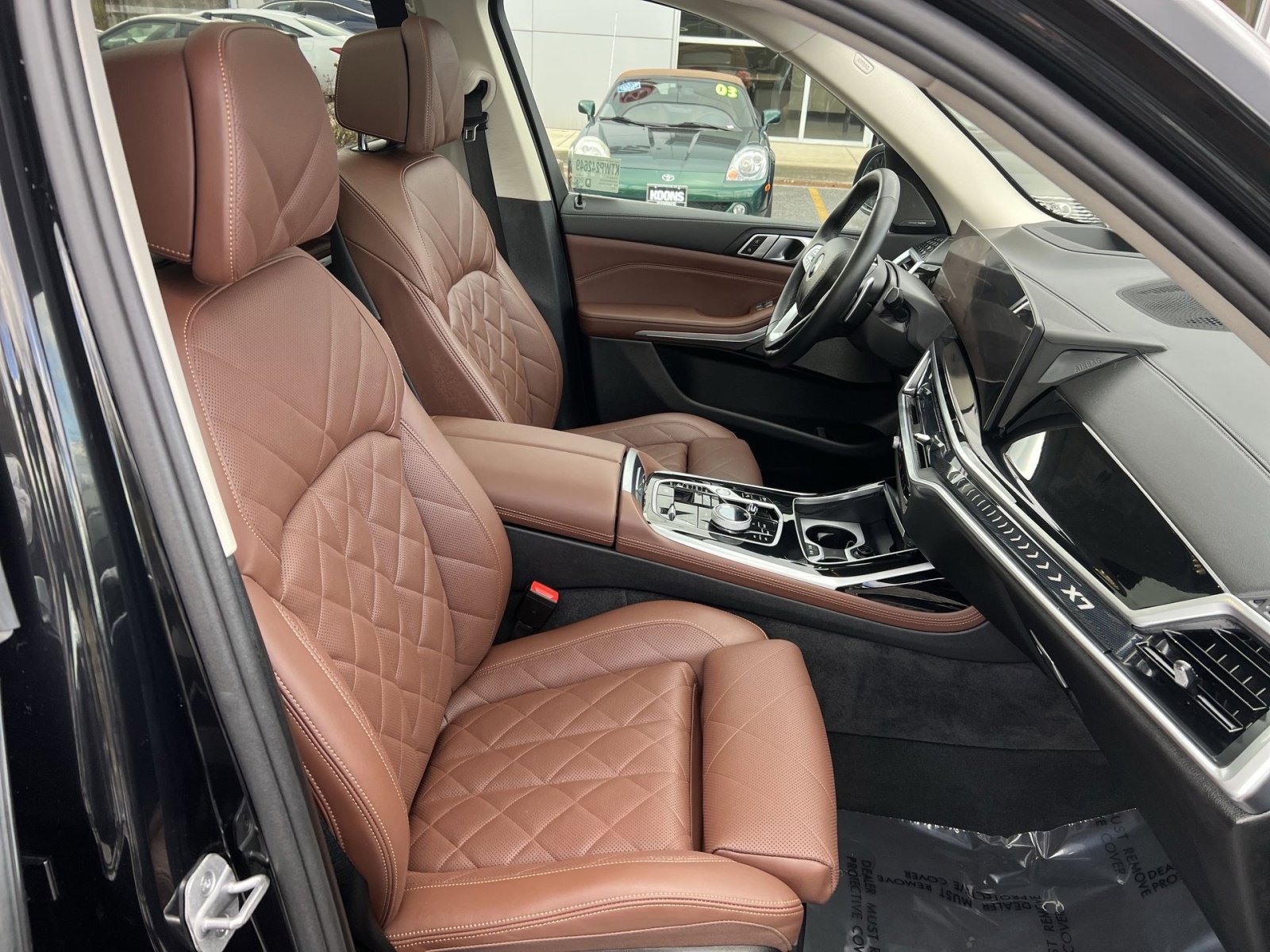 Used 2024 BMW X7 xDrive40i w/ Executive Package image 28