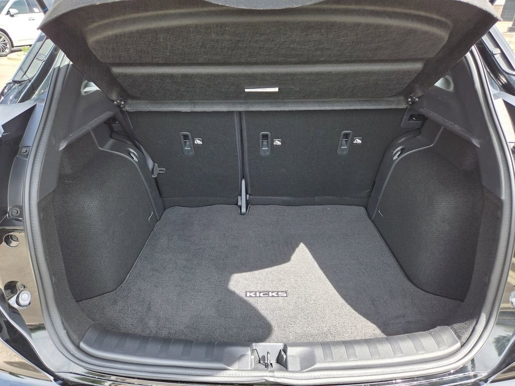 Used 2024 Nissan Kicks SR w/ SR Premium Package image 32