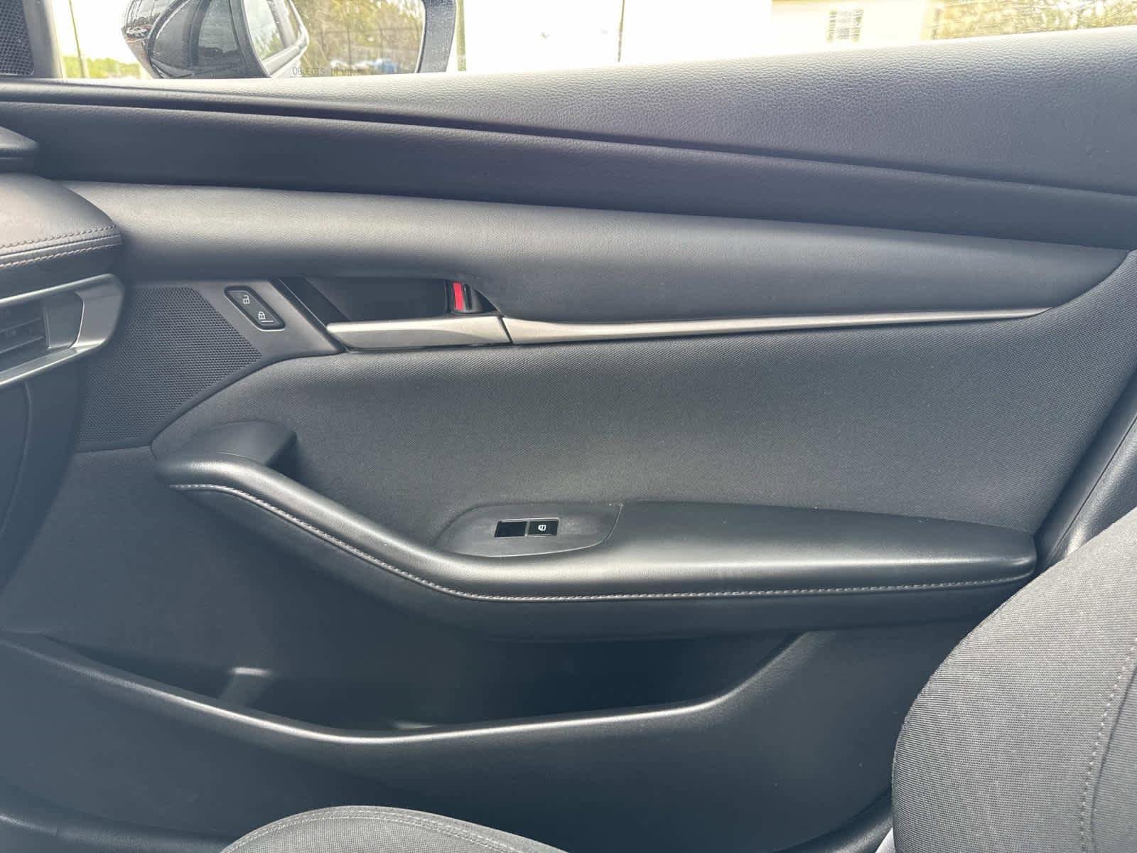Used 2021 MAZDA MAZDA3 s FWD image 22