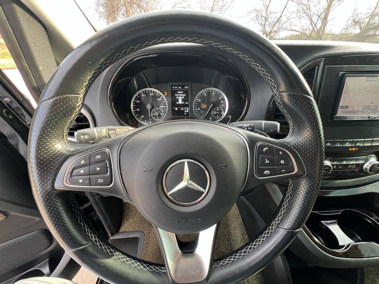 Used 2018 Mercedes-Benz Metris Passenger Van image 17