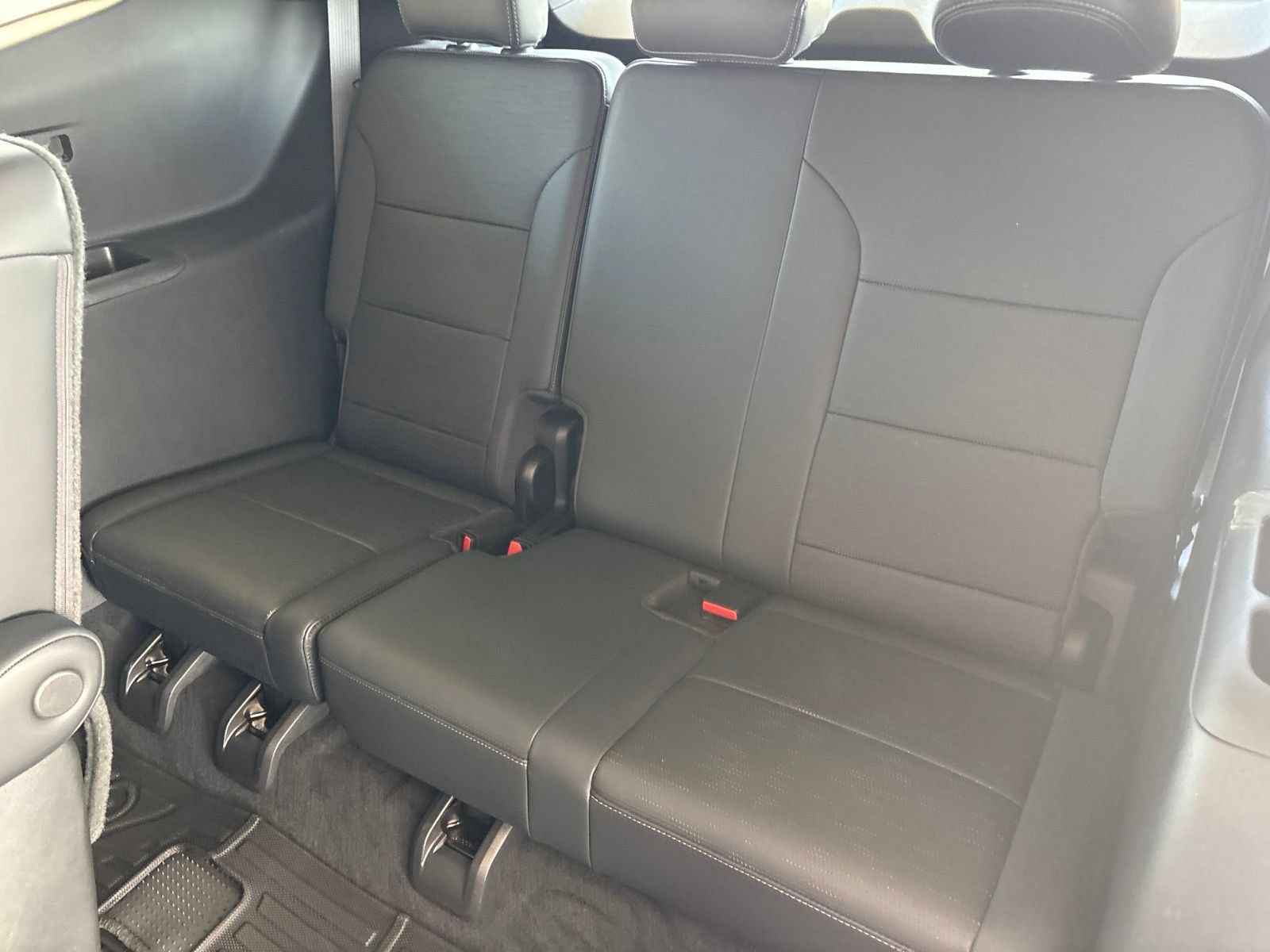 Used 2025 Buick Enclave Sport Touring FWD image 17
