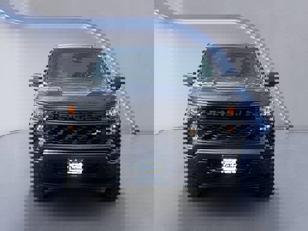 Used 2023 Chevrolet Silverado 1500 Custom AWD/4WD image 8