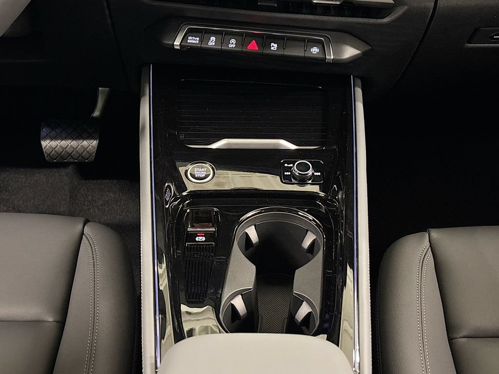 New 2026 Audi Q3 quattro 2.0T AWD/4WD image 13