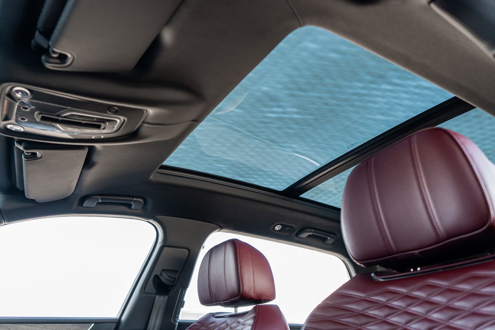 Certified 2024 Bentley Bentayga Extended Wheelbase image 28