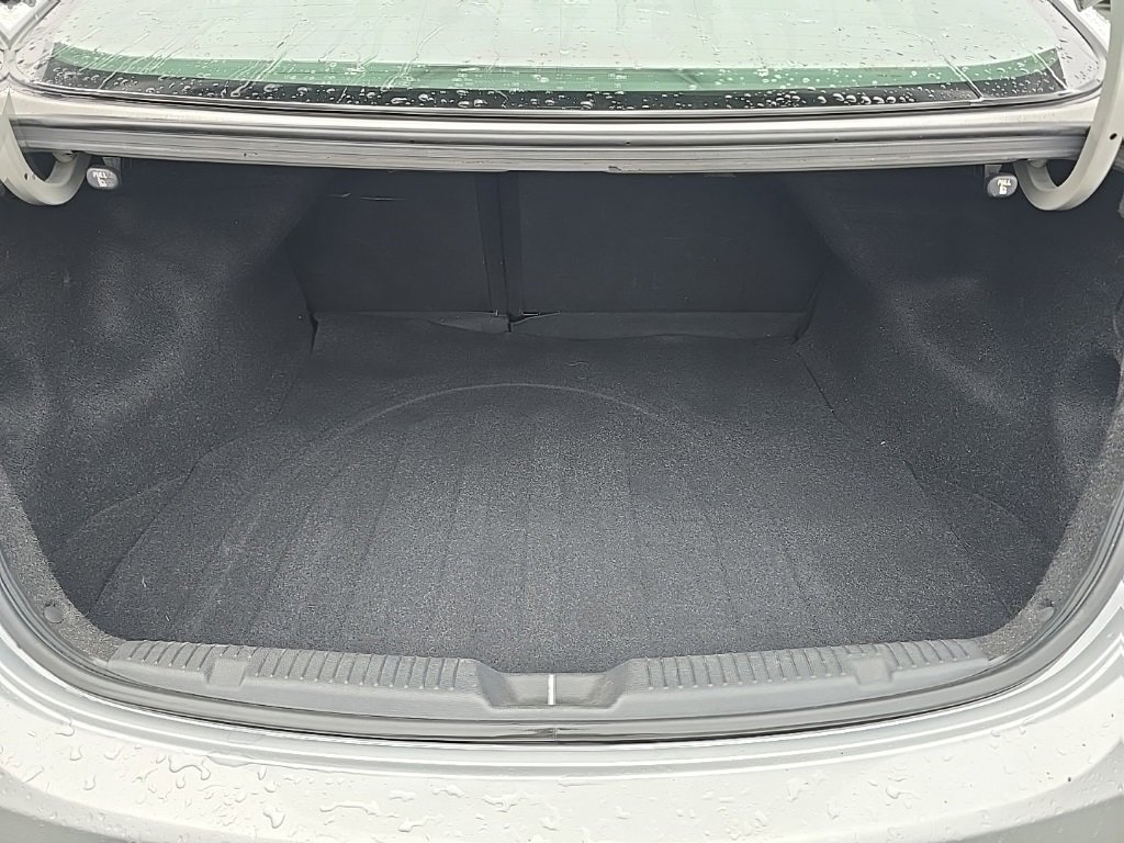 Used 2013 Hyundai Elantra Limited image 25