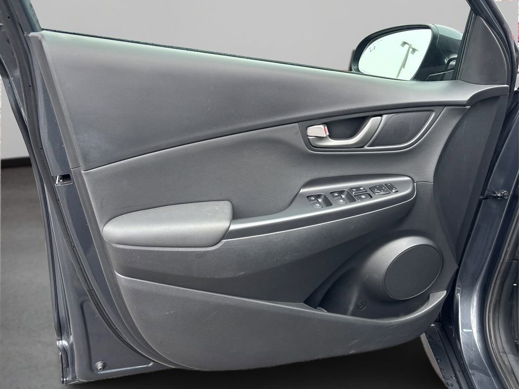 Used 2018 Hyundai Kona Limited image 23