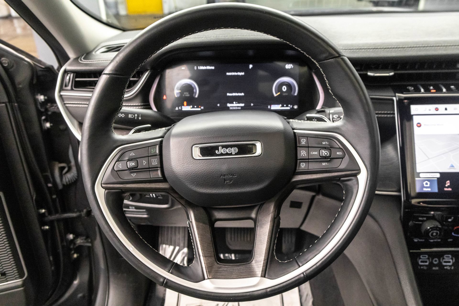 Used 2021 Jeep Grand Cherokee L Limited AWD/4WD image 24