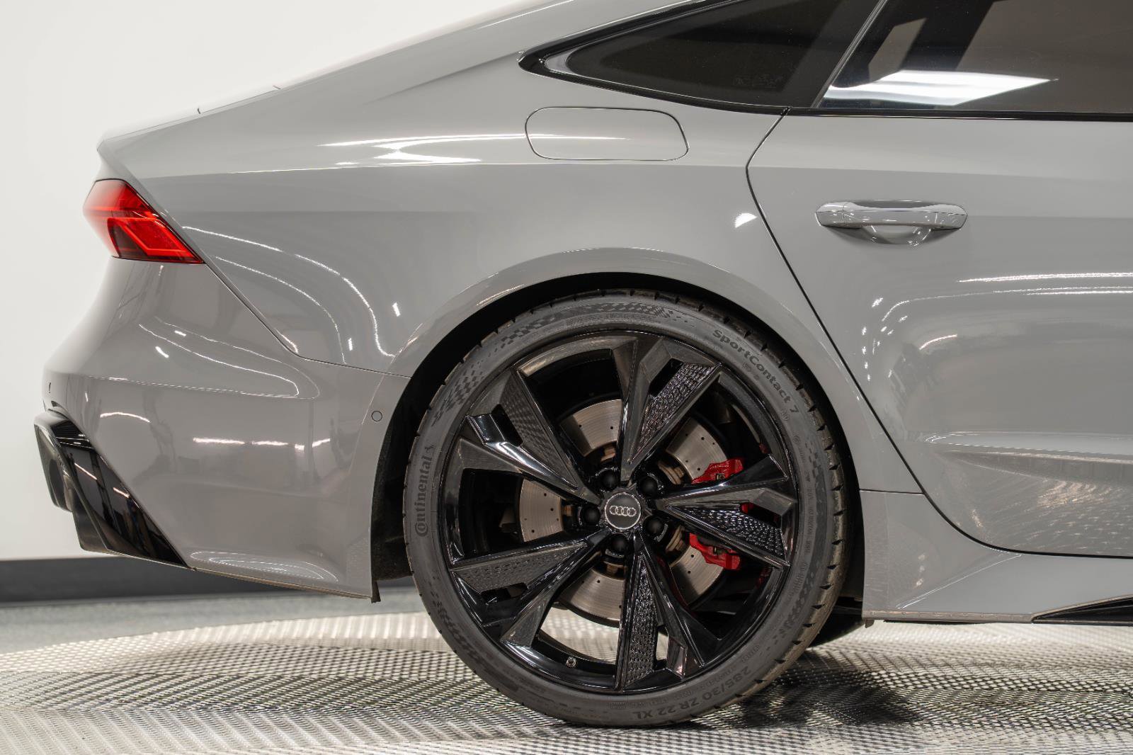 Used 2021 Audi RS 7 Sportback w/ Black Optic Package image 21