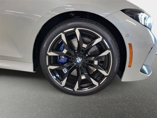 New 2025 BMW 330i Sedan w/ M Sport Package image 5