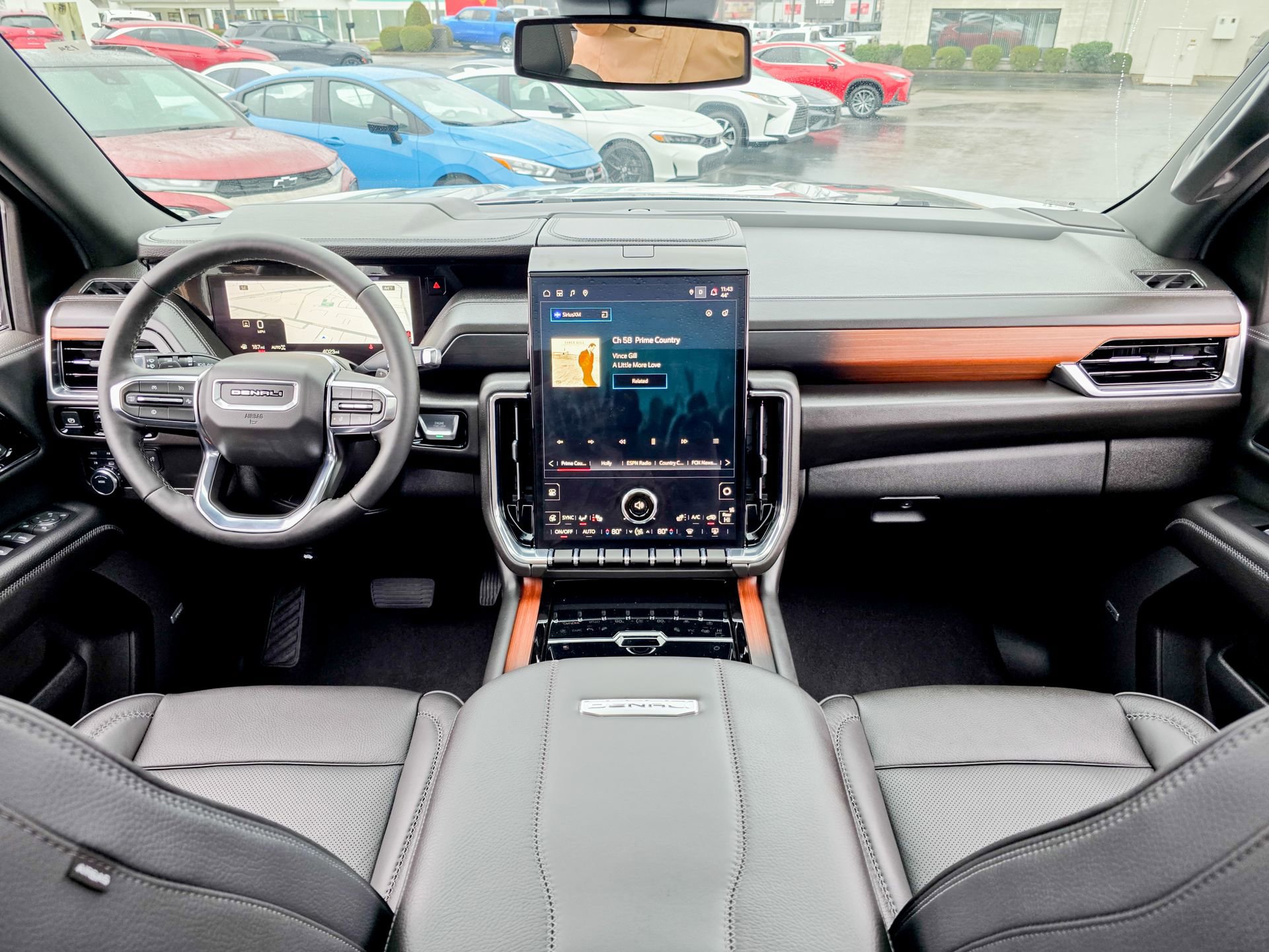 Used 2025 GMC Yukon XL Denali w/ Sun & Power Step Package image 48