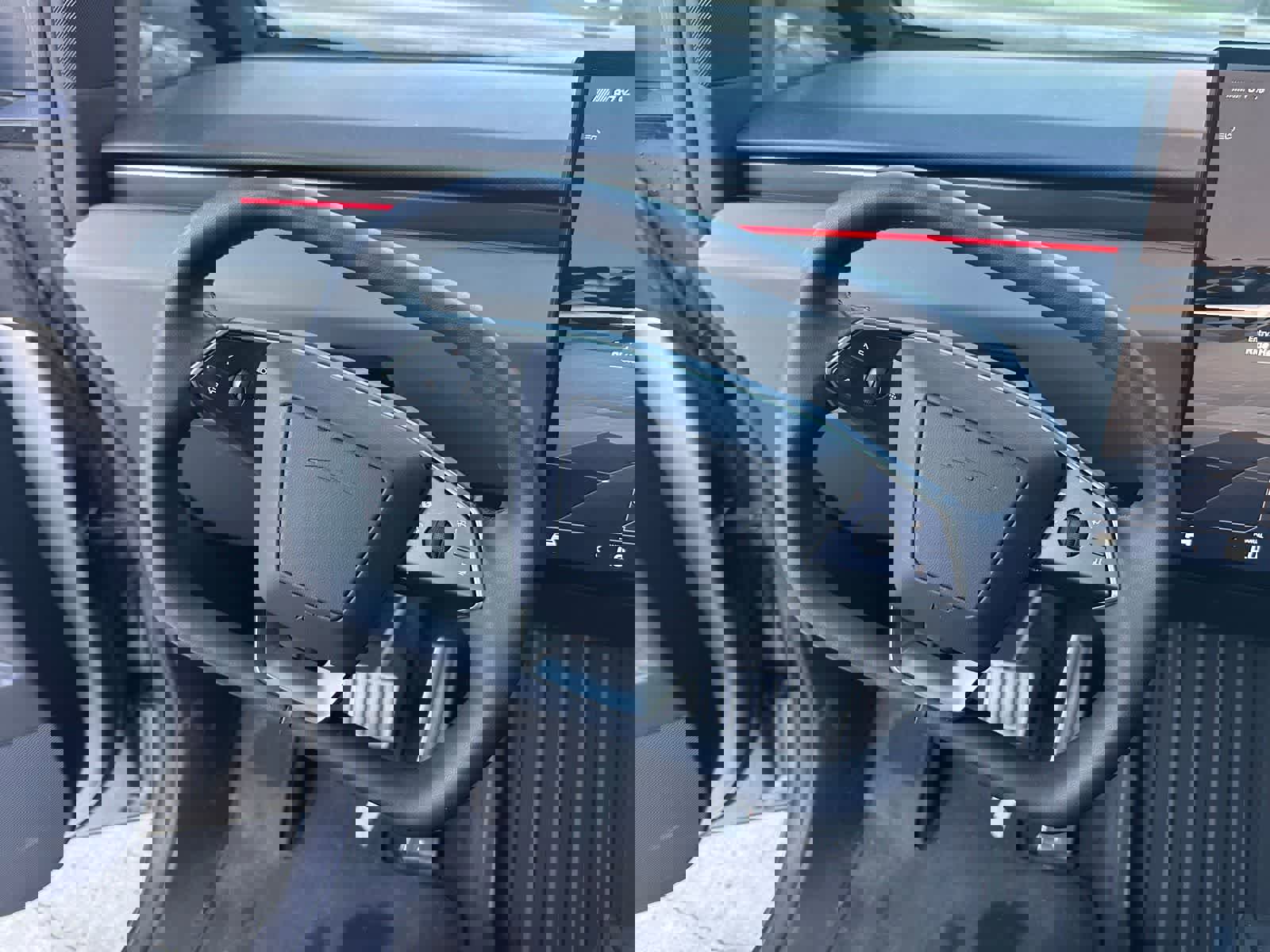 Used 2025 Tesla Cybertruck AWD Crew Cab image 16