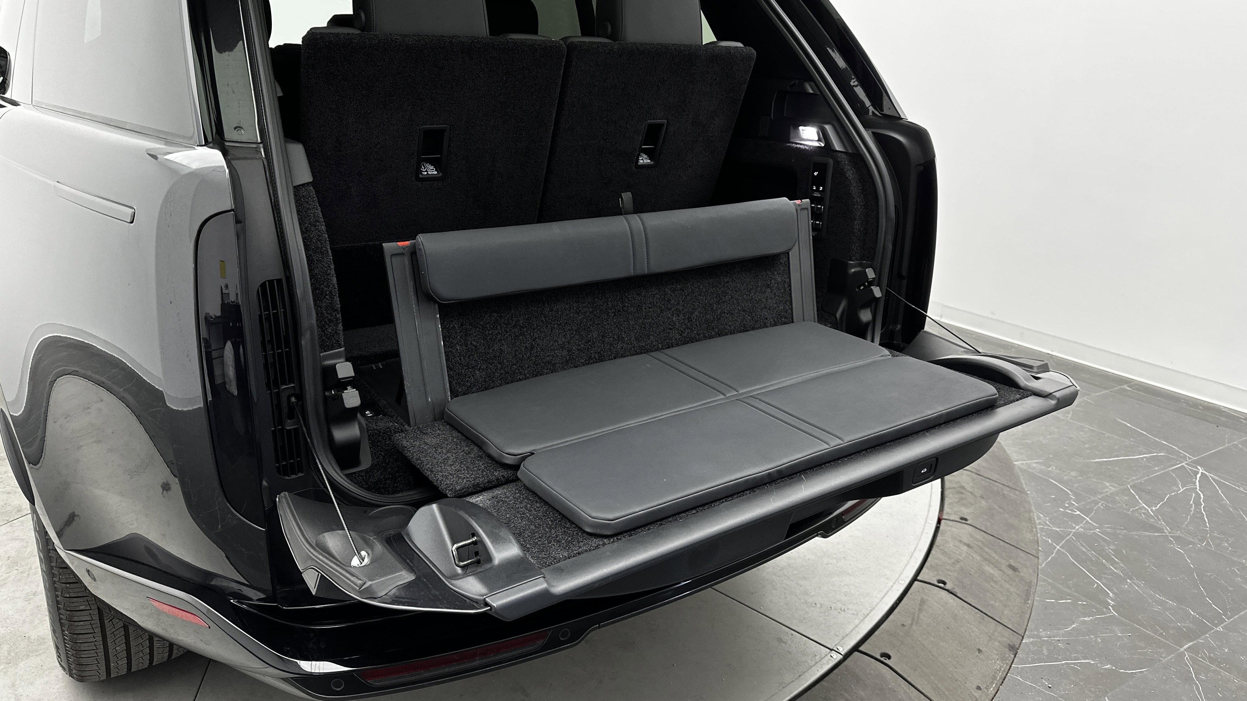 Used 2025 Land Rover Range Rover Long Wheelbase SE image 41