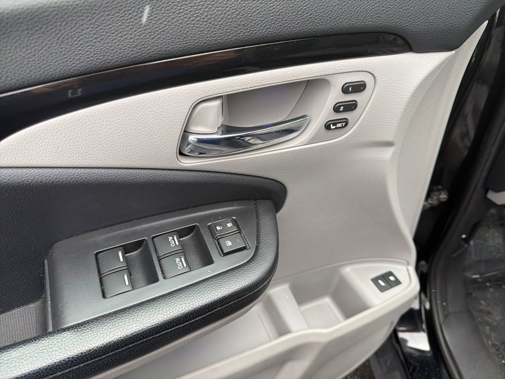 Certified 2019 Honda Pilot Touring image 28