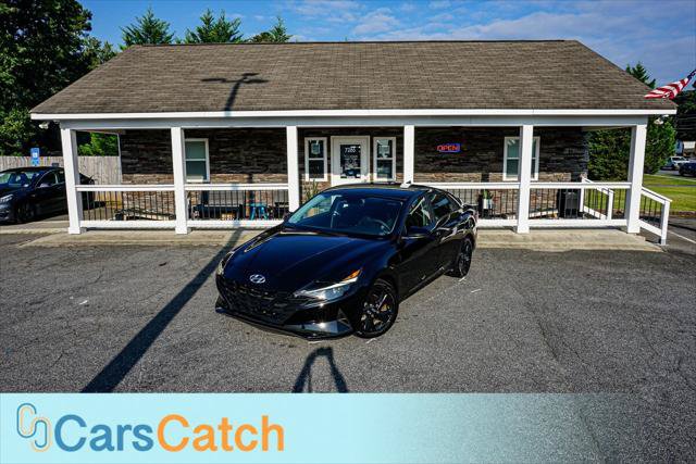 Used 2023 Hyundai Elantra SEL FWD image 2