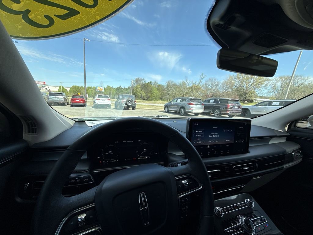 Used 2023 Lincoln Nautilus FWD w/ Premium Package image 16