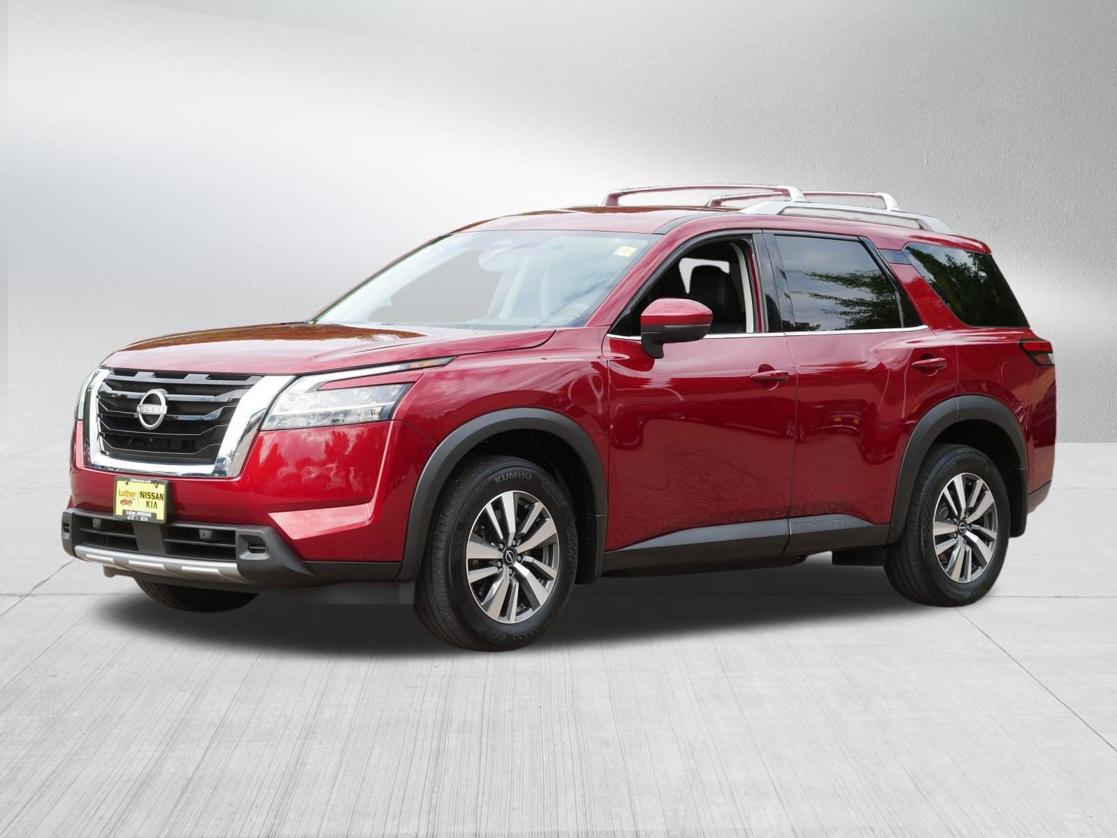 Certified 2024 Nissan Pathfinder SL AWD/4WD image 3