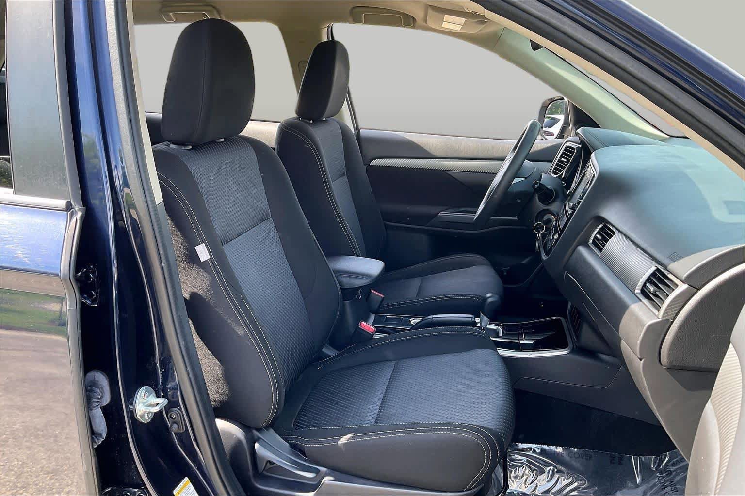 Used 2018 Mitsubishi Outlander ES AWD/4WD image 8