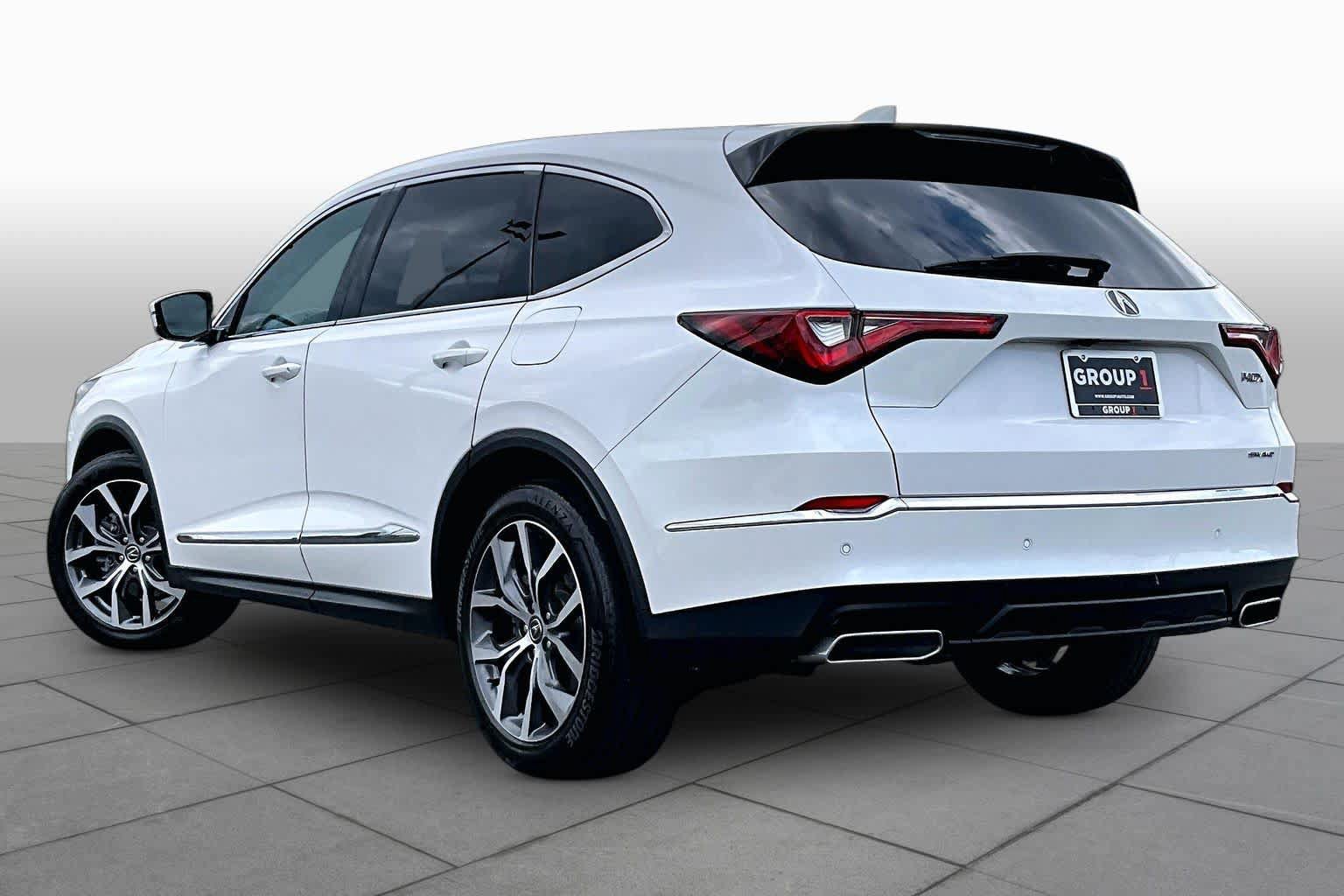 Used 2024 Acura MDX w/ Technology Package AWD/4WD image 12