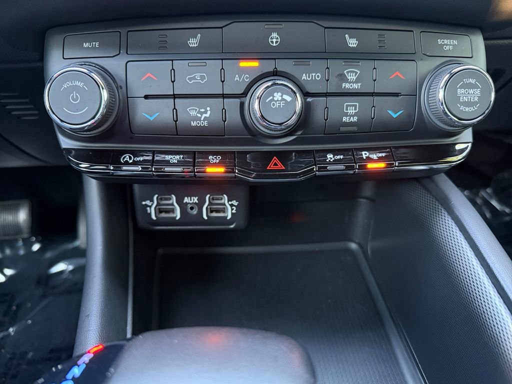 Used 2025 Dodge Durango GT AWD/4WD image 20