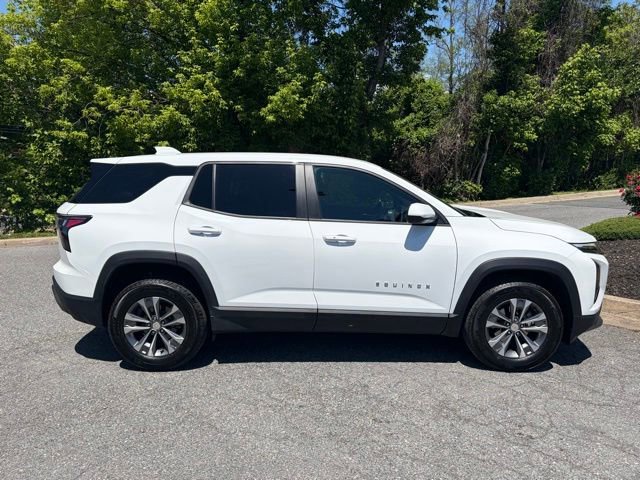 Used 2026 Chevrolet Equinox LT AWD/4WD image 9