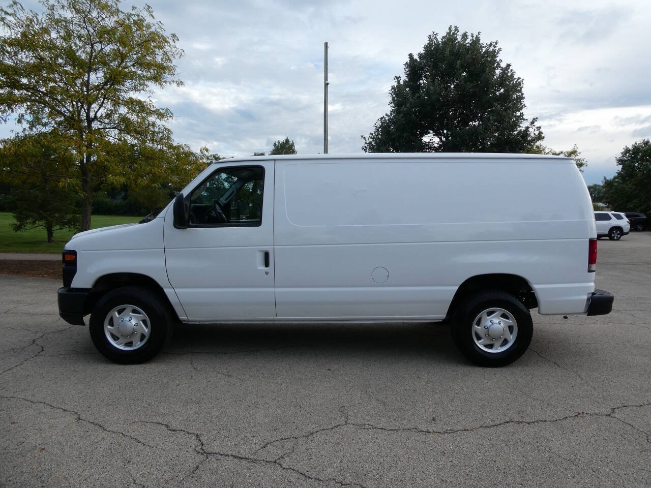 Used 2012 Ford E-250 and Econoline 250 w/ Commercial Cargo Van Pkg RWD image 8