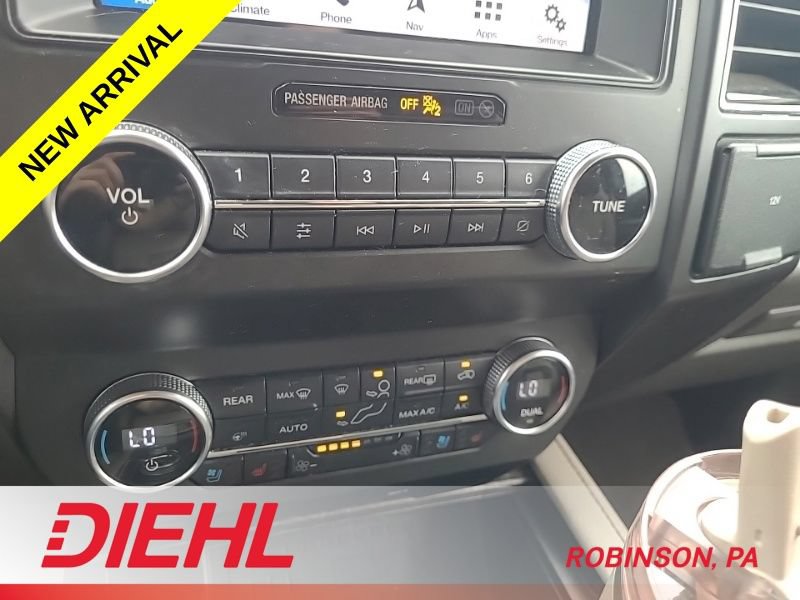 Used 2019 Ford Expedition Limited w/ Equipment Group 301A AWD/4WD image 13