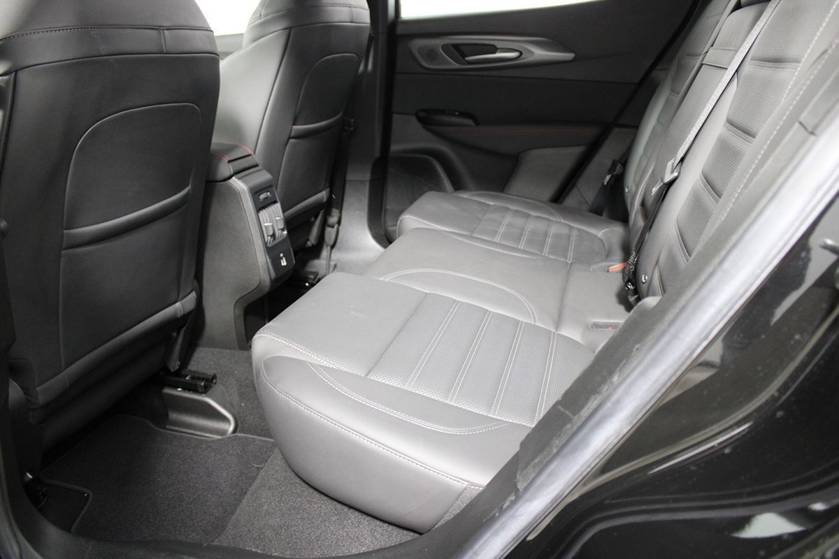 Used 2024 Dodge Hornet R/T Plus w/ R/T Blacktop Package AWD/4WD image 35