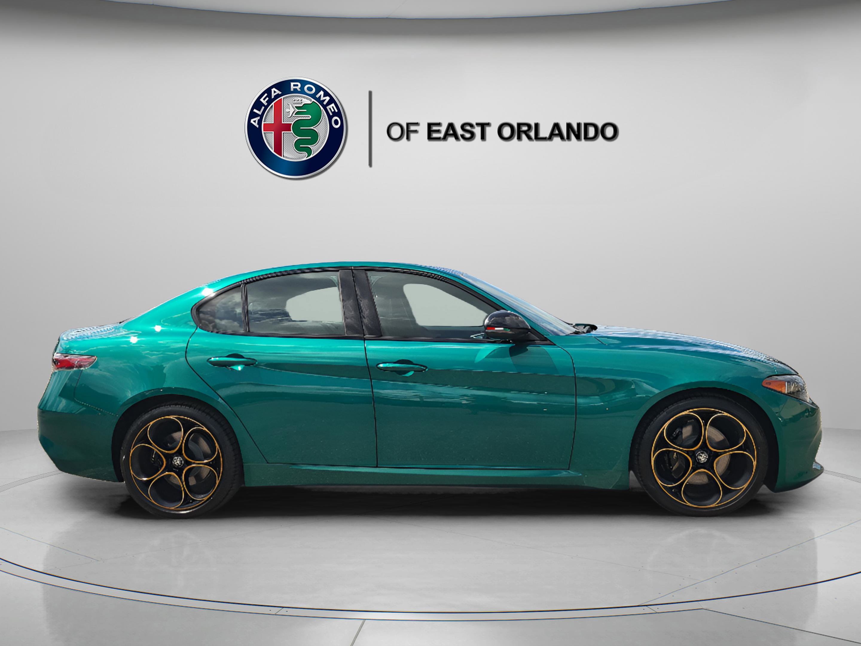 New 2025 Alfa Romeo Giulia w/ Driving Assist Package RWD image 8