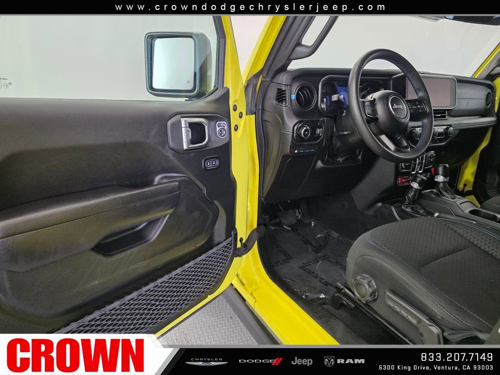 Used 2024 Jeep Wrangler Unlimited Rubicon 4xe image 15