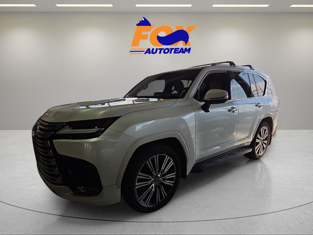 Used 2023 Lexus LX 600 4WD w/ Accessory Package (Z1) image 2